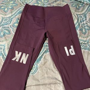 Compression leggings with reflective letter detail
